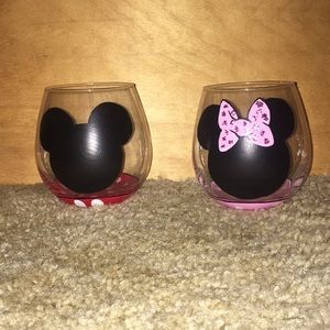 *SOLD* Mickey and Minnie stemless wine glasses